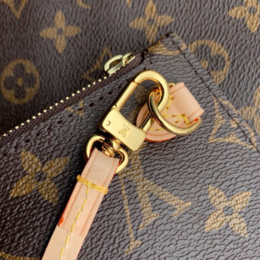Louis Vuitton Neverfull MM Tote – M40995 Monogram Canvas