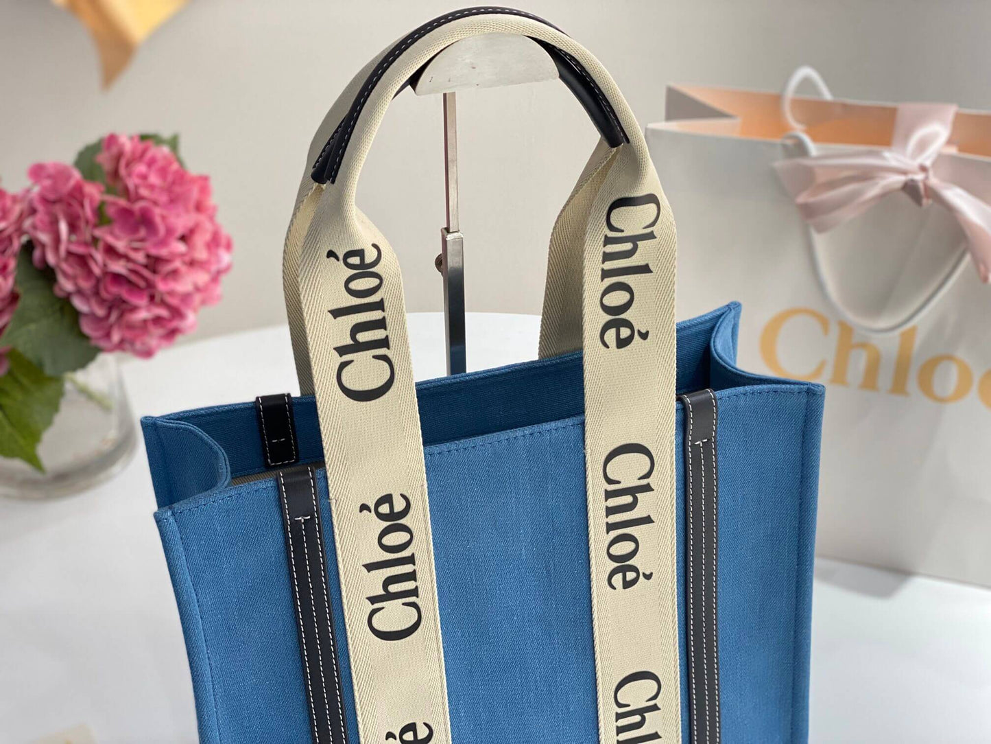 Chloe Medium Woody Tote Bag