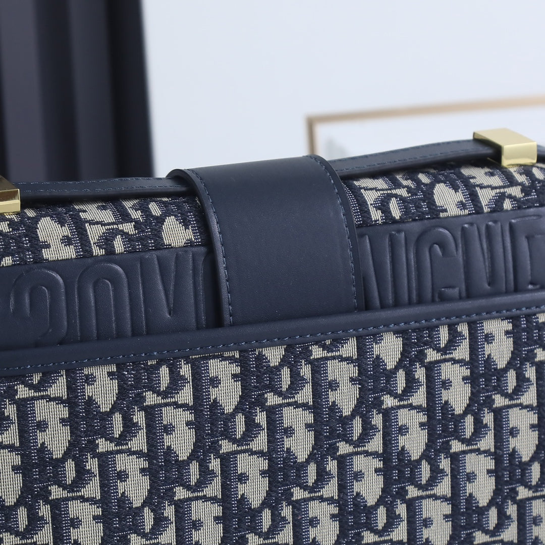 DIOR Montaigne Bag