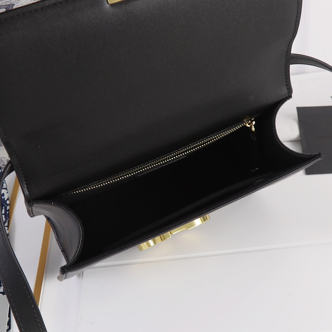 DIOR Montaigne Bag