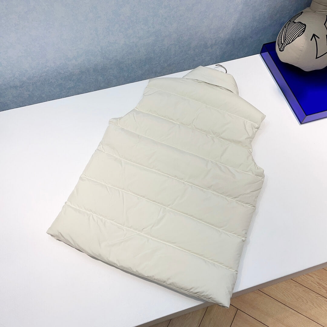 Moncler Sleeveless White Down Vest New Arrivals 2023