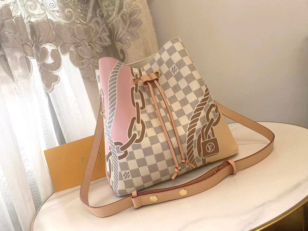 LV NeoNoe Monogram Bag