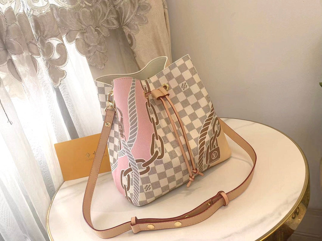 LV NeoNoe Monogram Bag