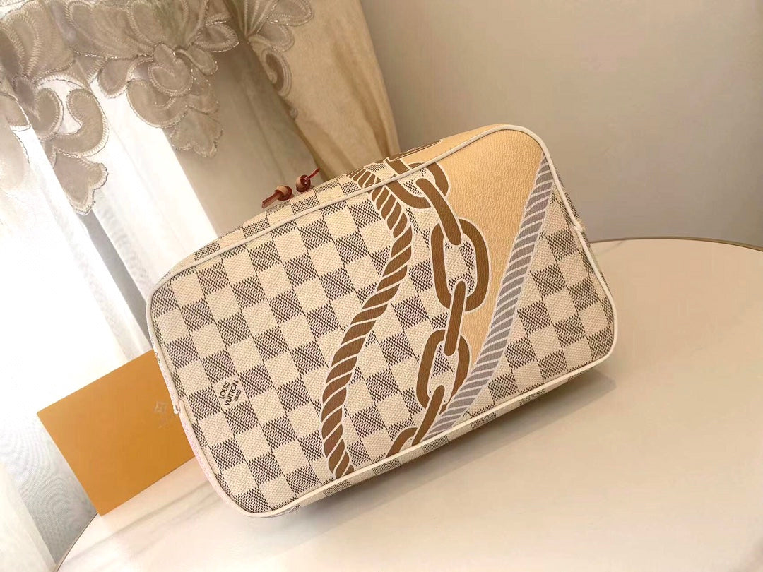 LV NeoNoe Monogram Bag