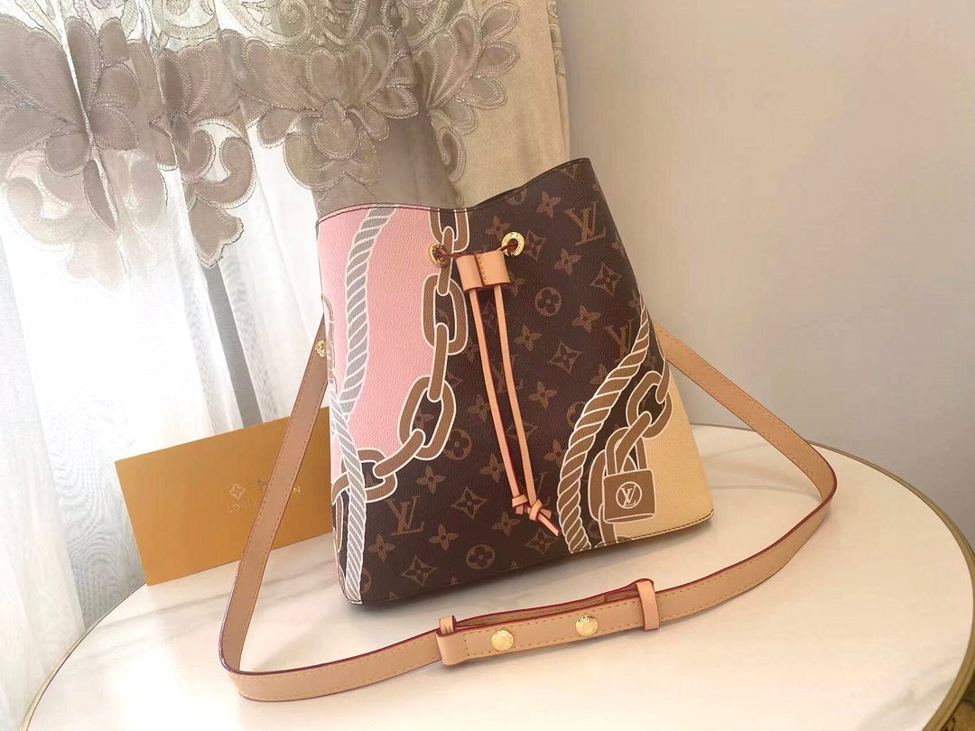 LV NeoNoe Monogram Bag