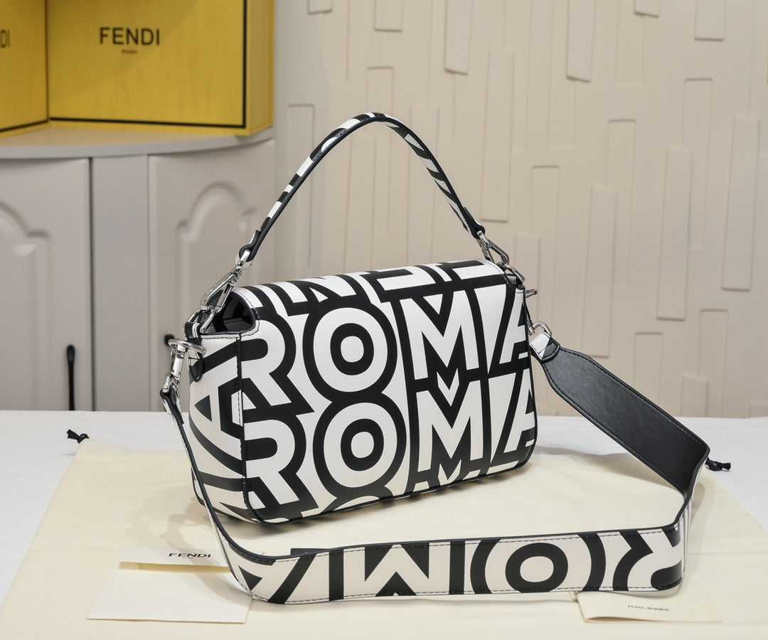 FENDI Baguette Bag
