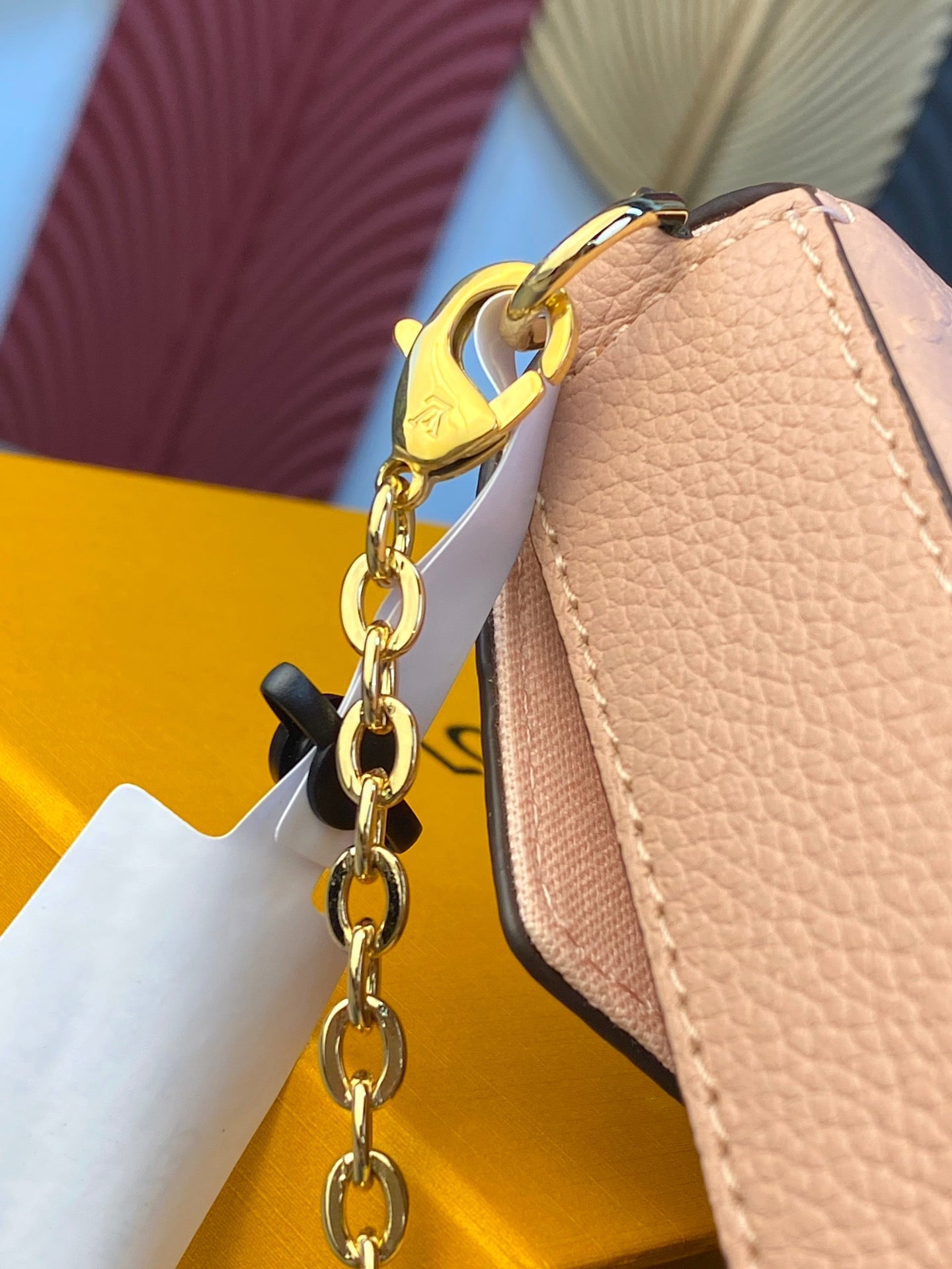 LV FÉLICIE POCHETTE Chain Bag