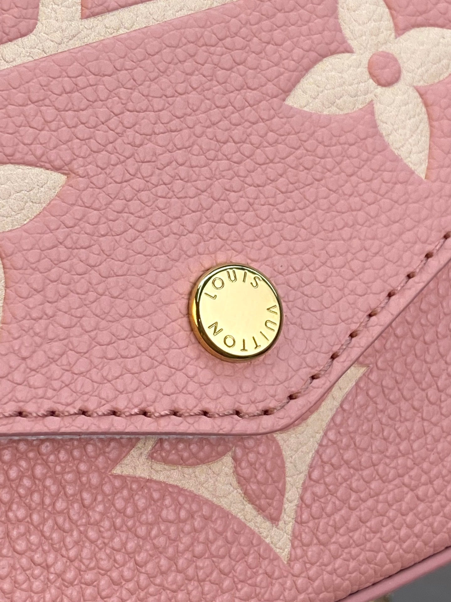 LV FÉLICIE POCHETTE Chain Bag