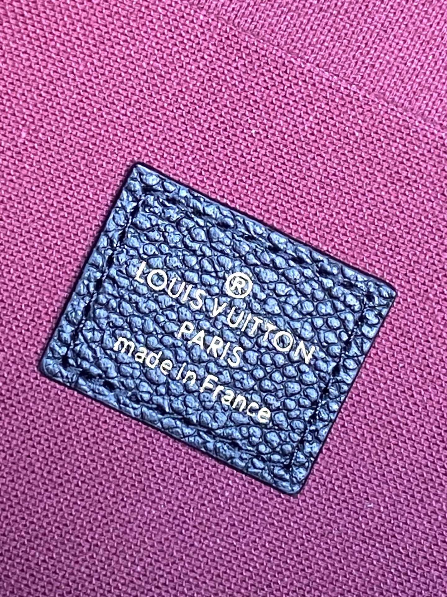 LV FÉLICIE POCHETTE Chain Bag