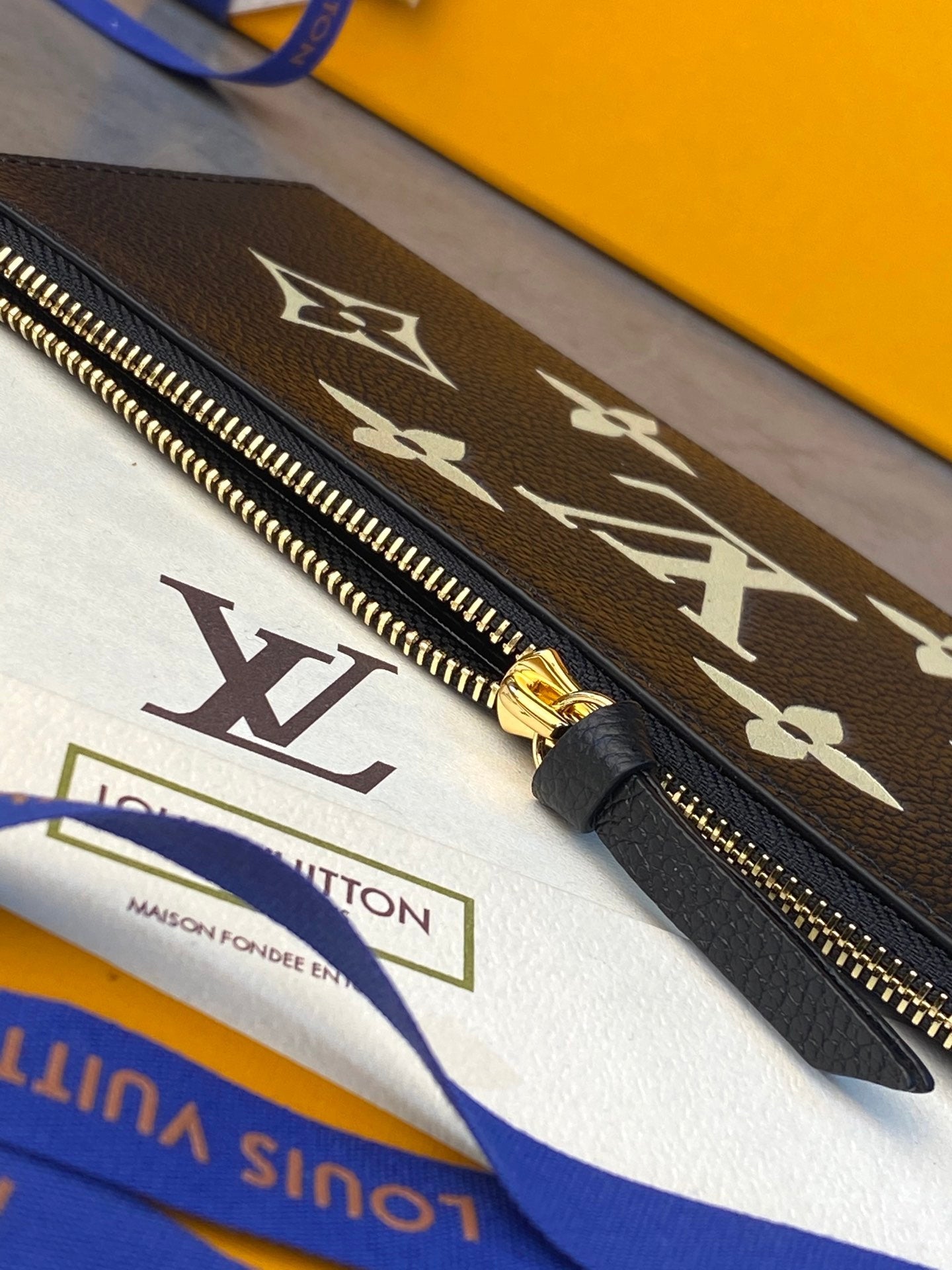 LV FÉLICIE POCHETTE Chain Bag