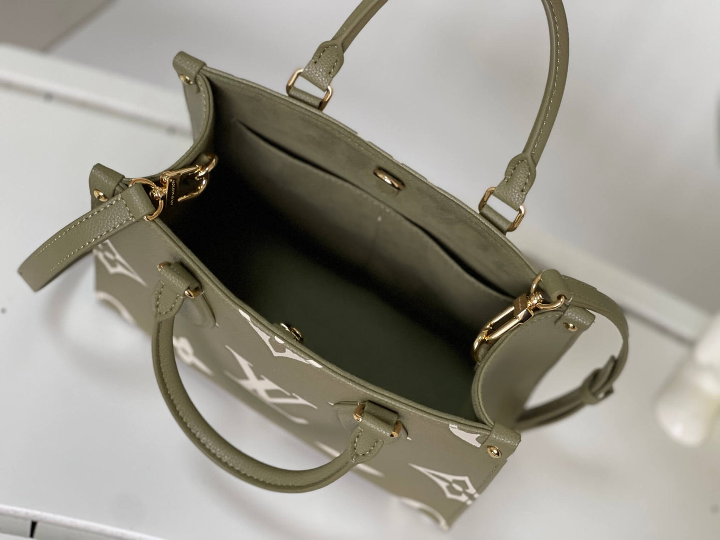 LV Onthego Small Tote Bag