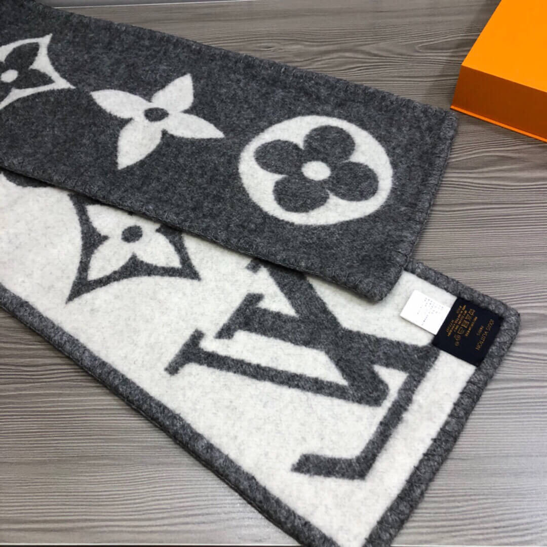 LV Autumn and Winter Scarf