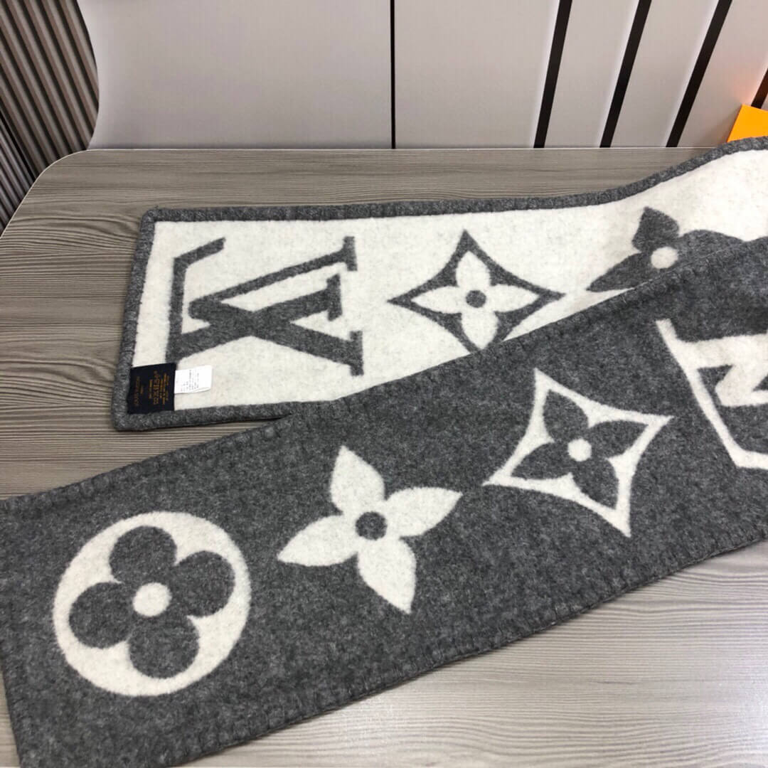 LV Autumn and Winter Scarf