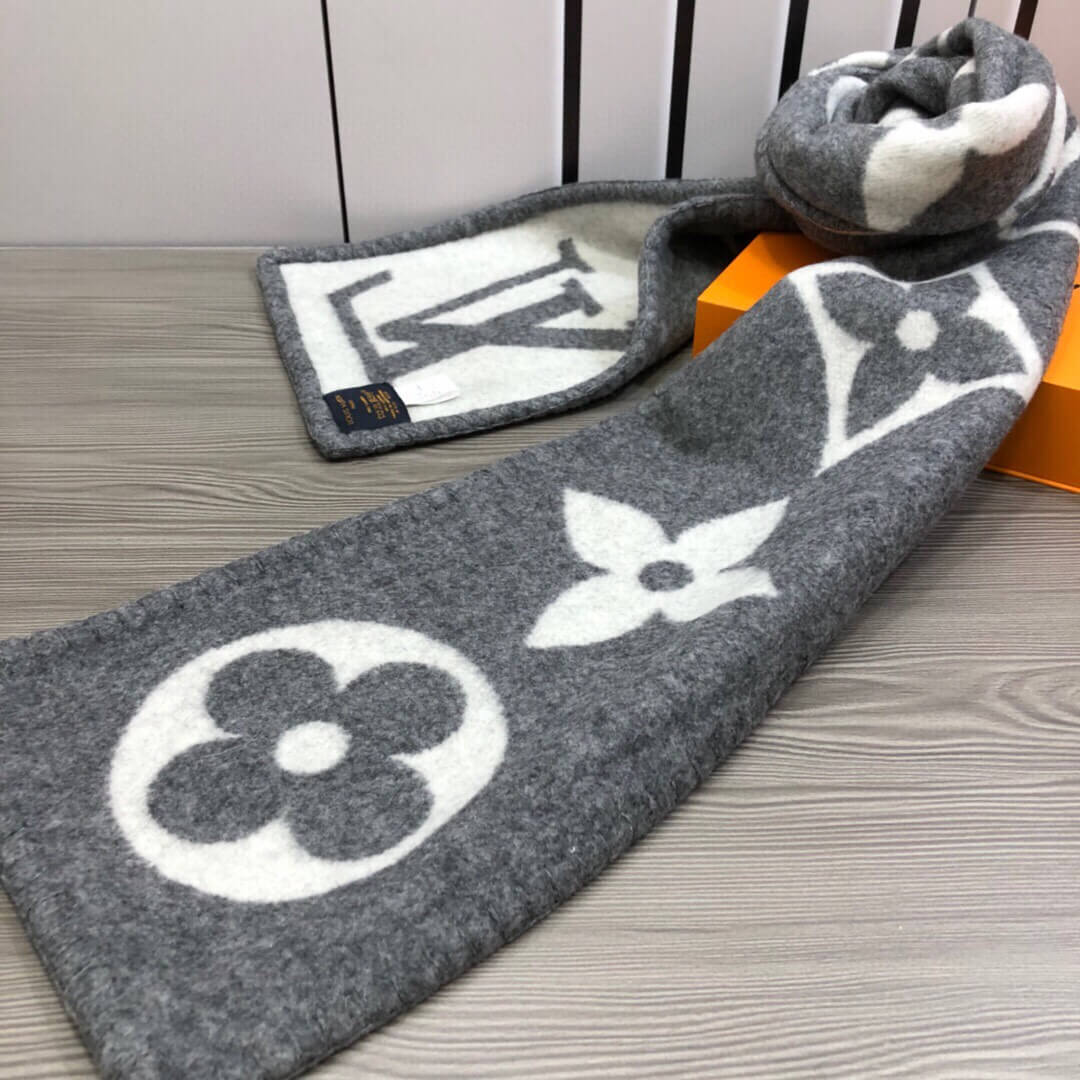 LV Autumn and Winter Scarf