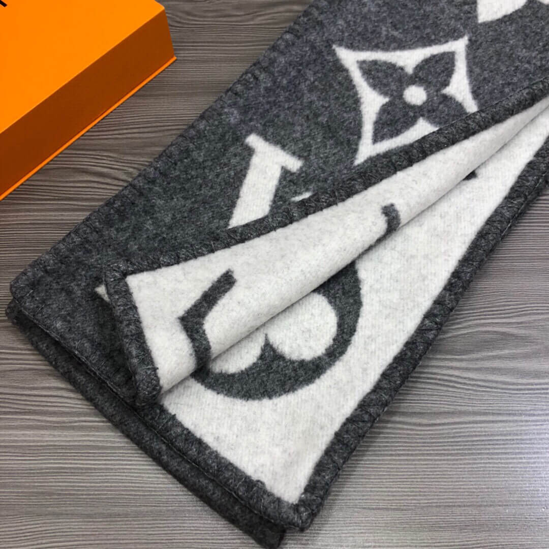 LV Autumn and Winter Scarf