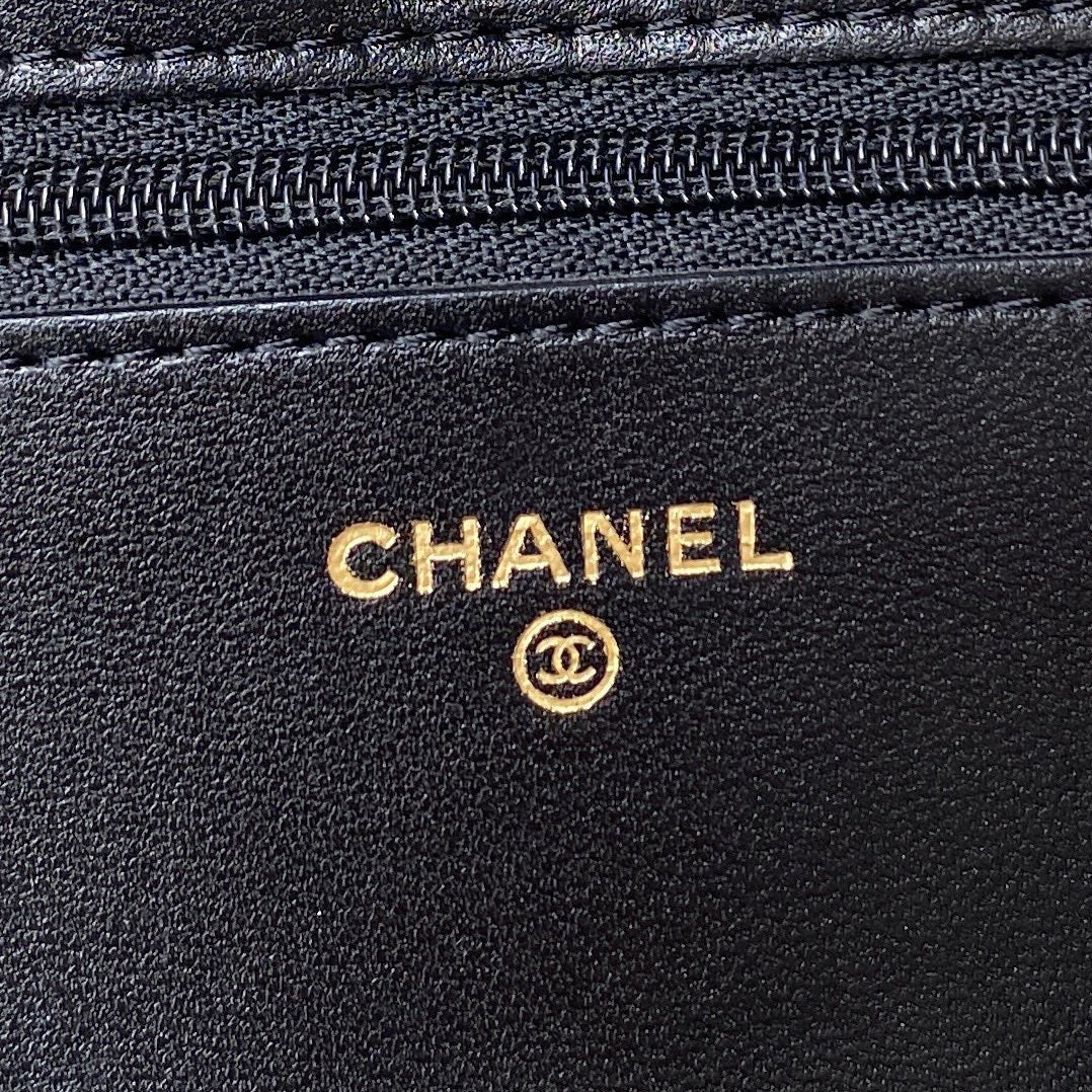 Chanel Wallet on Chain