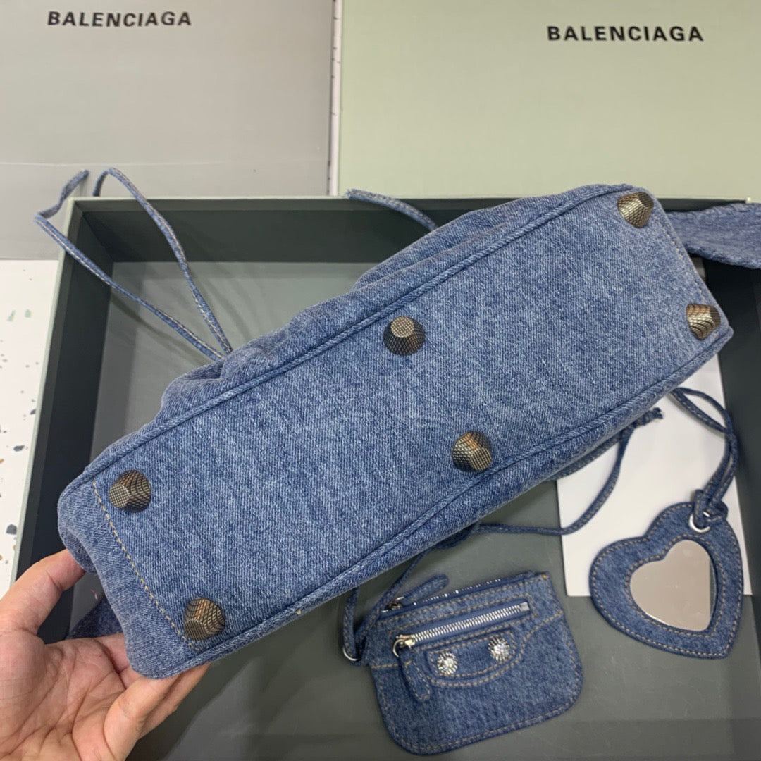 Balenciaga Le Cagole Bag