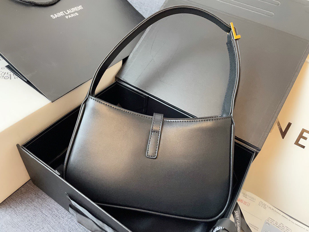 YSL L e 5 Á 7 Bag
