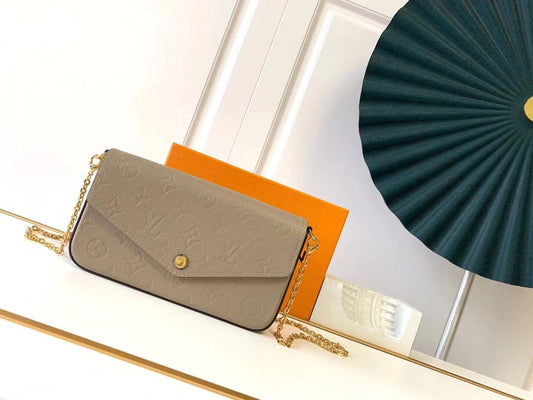 LV Pochette Felicie
