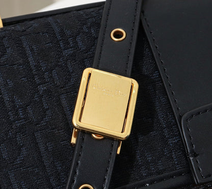 DIOR Montaigne bag