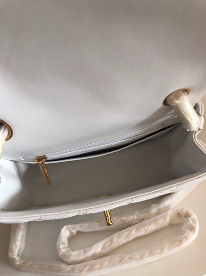 Chanel Women Messenger Bag