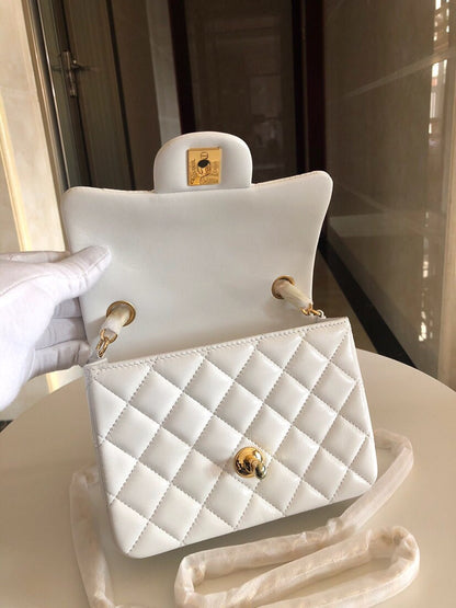Chanel Women Messenger Bag