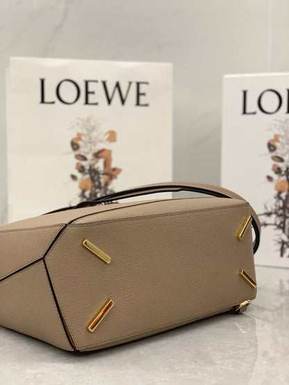 Loewe Medium Puzzle Bag