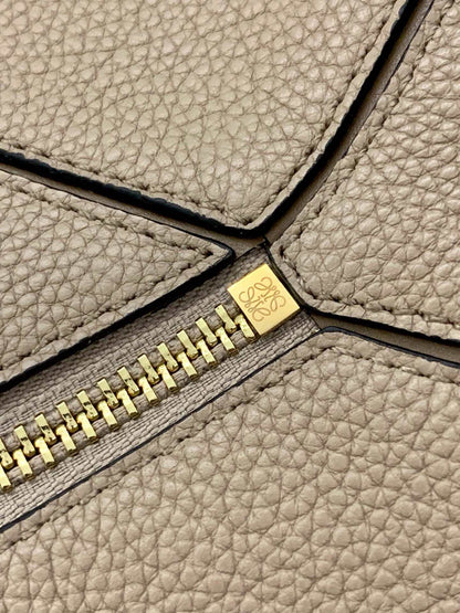Loewe Medium Puzzle Bag
