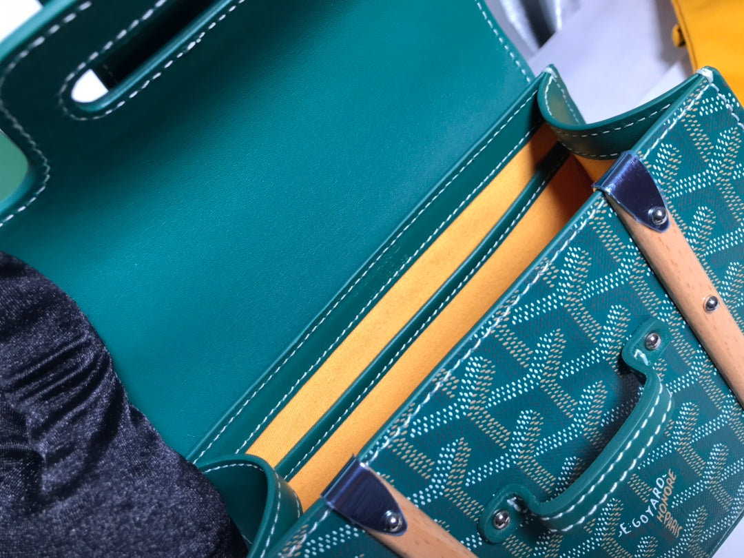Goyard Soft Saigon Bag