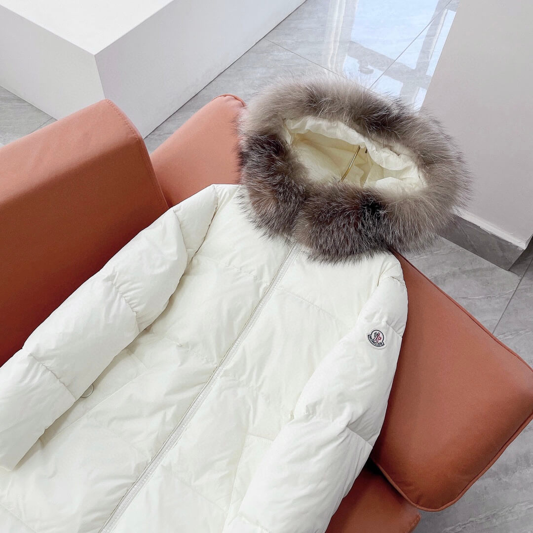 Moncler Winter Latest Hooded Long Down Jacket