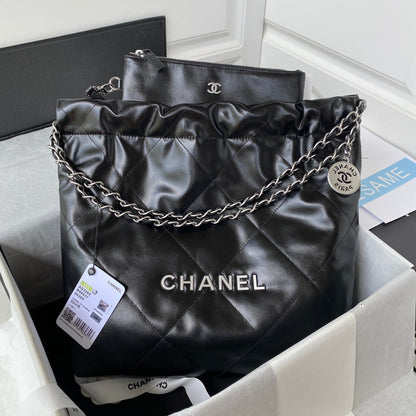 Chanel 22 Shopping Bag