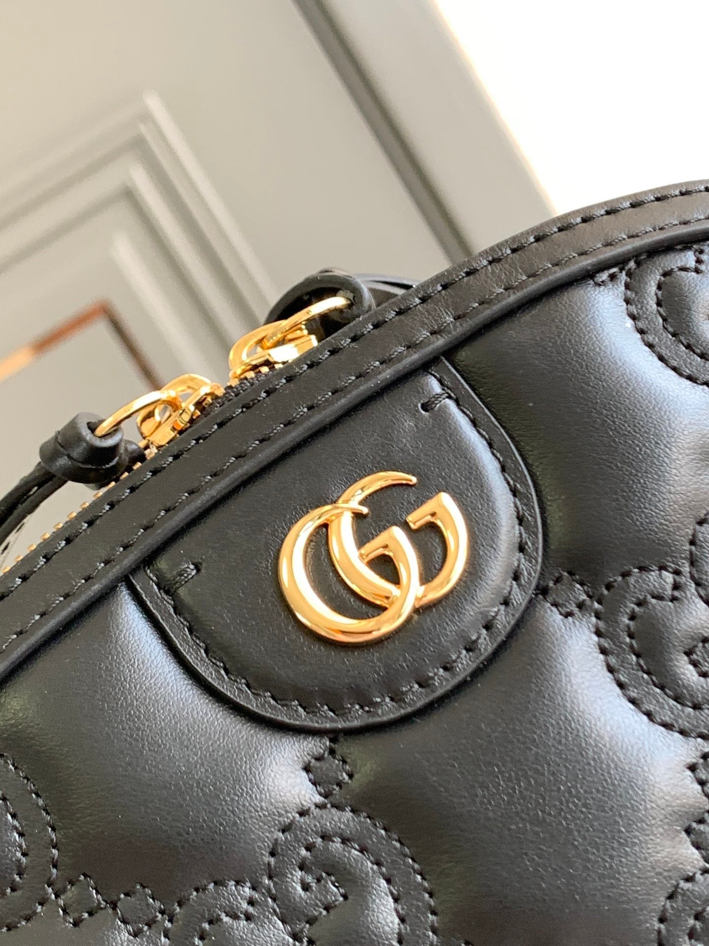 GG Matelassé Small Bag