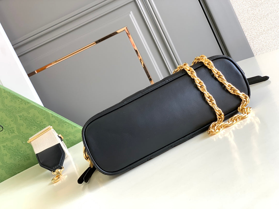 GG Matelassé Small Bag