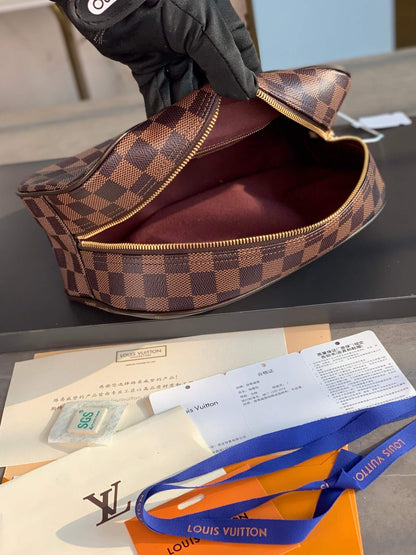 LV Damier Canvas Toilet Bag
