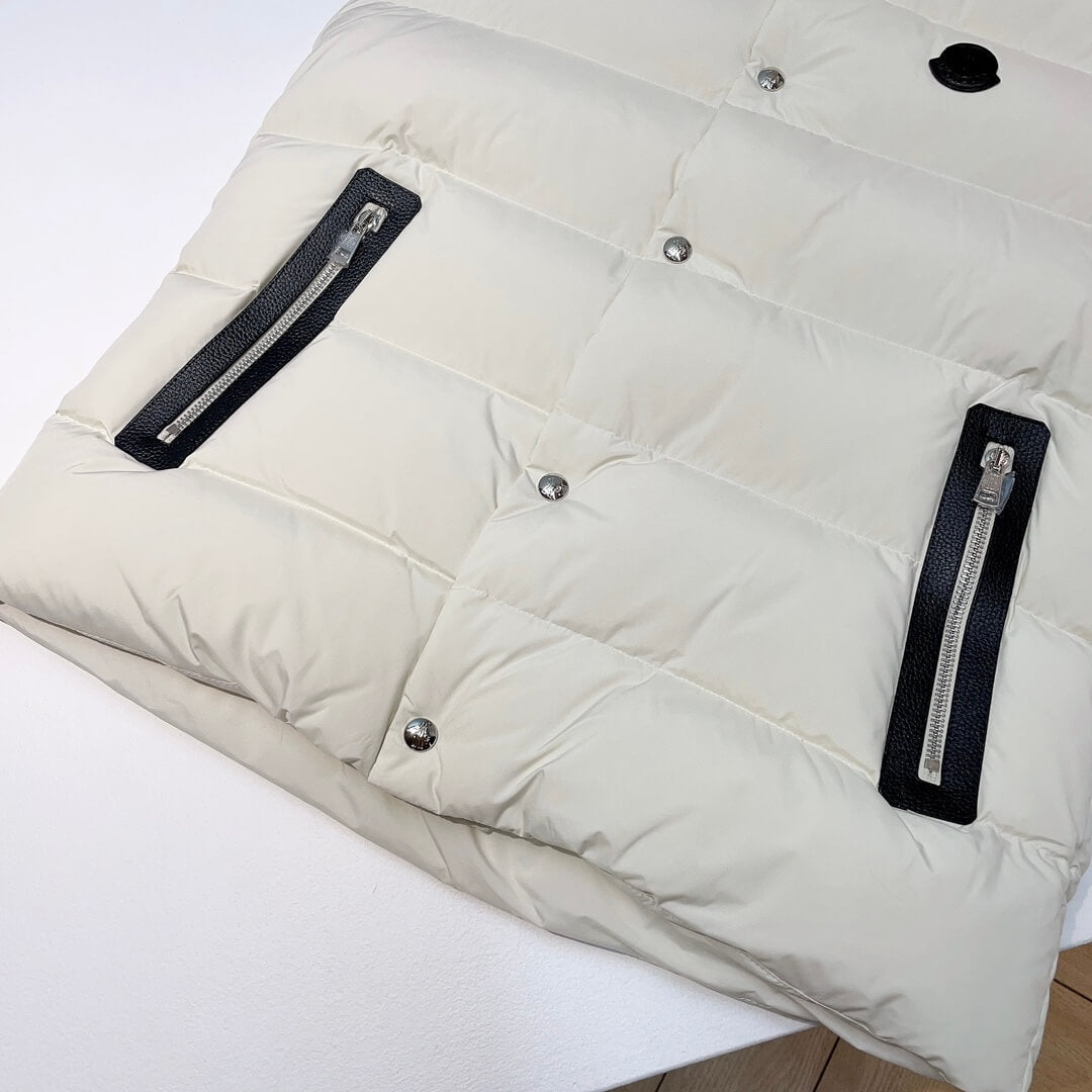 Moncler Sleeveless White Down Vest New Arrivals 2023