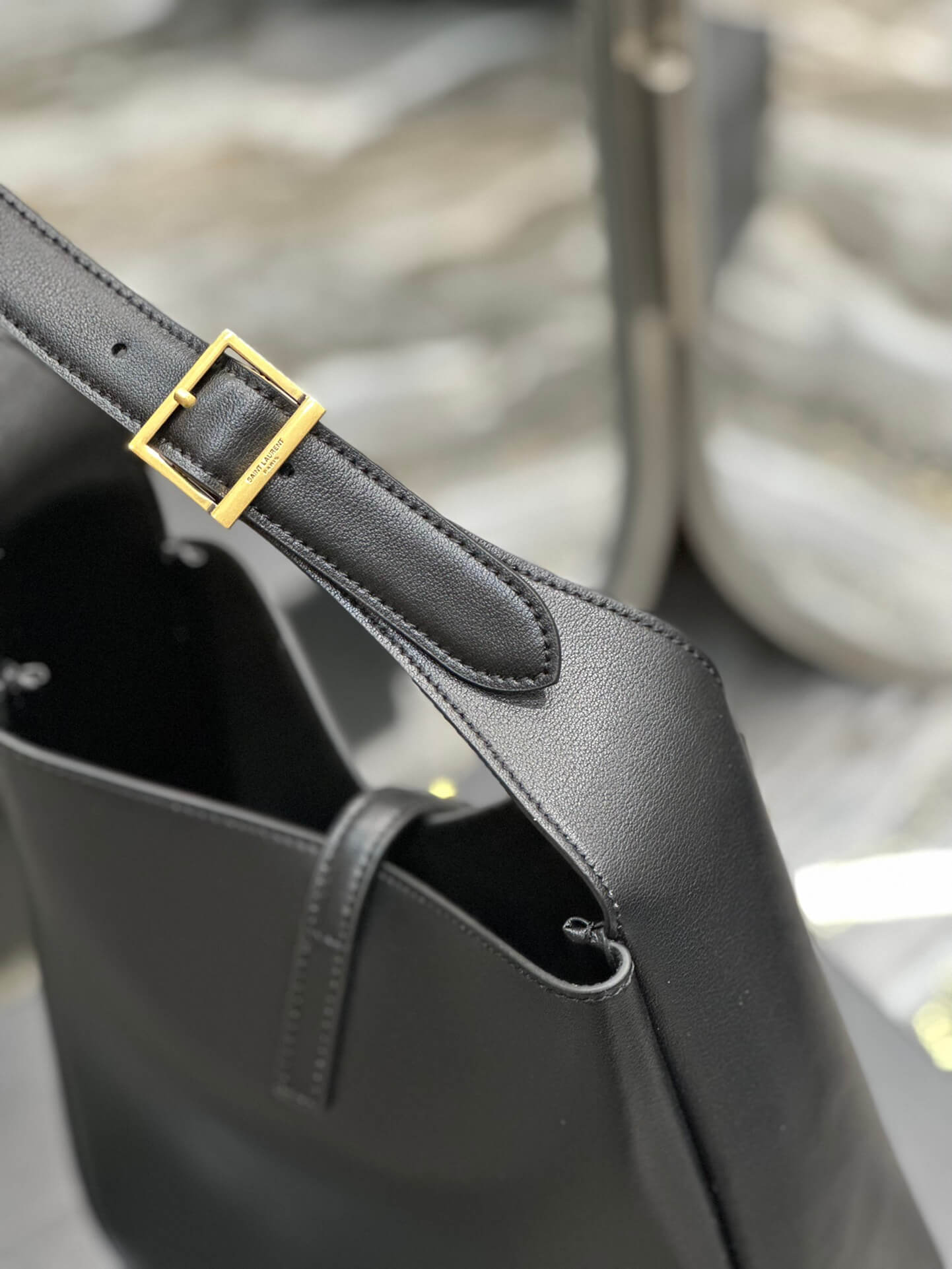 YSL Explosive Style LE 5A7 Underarm Bag