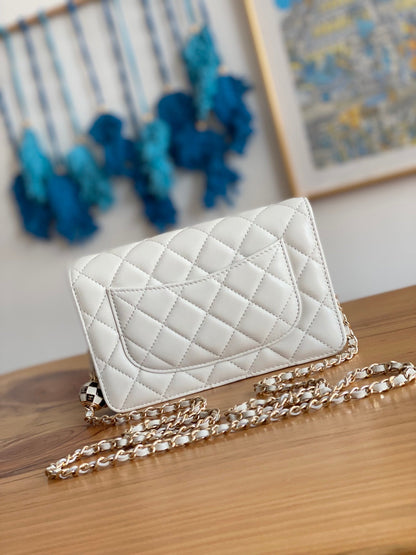 Chanel Wallet on Chain