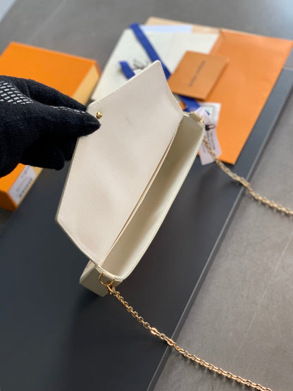 LV FÉLICIE POCHETTE Chain Bag