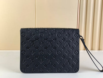 LV S Lock A4 Pouch