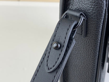 LV S Lock A4 Pouch