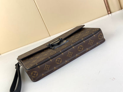 LV S Lock A4 Pouch