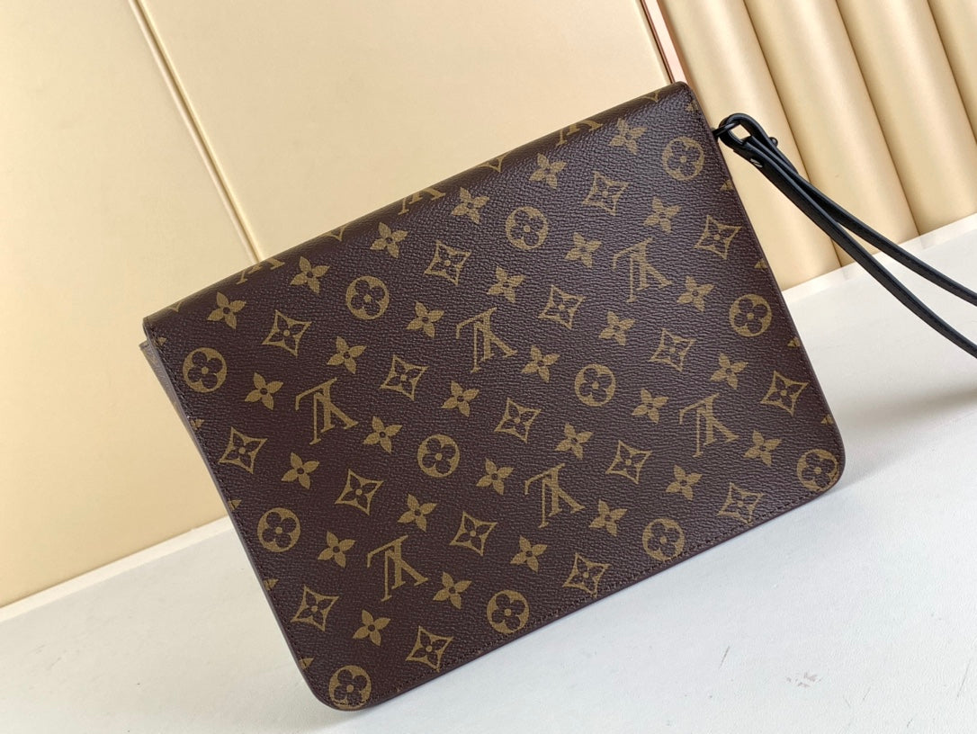 LV S Lock A4 Pouch