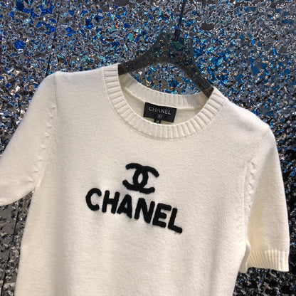 CHANEL New Short-Sleeved Knitted Top