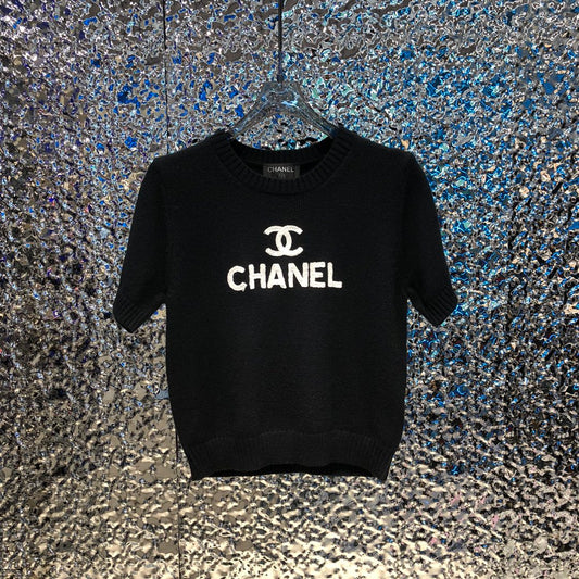 CHANEL New Short-Sleeved Knitted Top