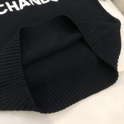 CHANEL New Short-Sleeved Knitted Top