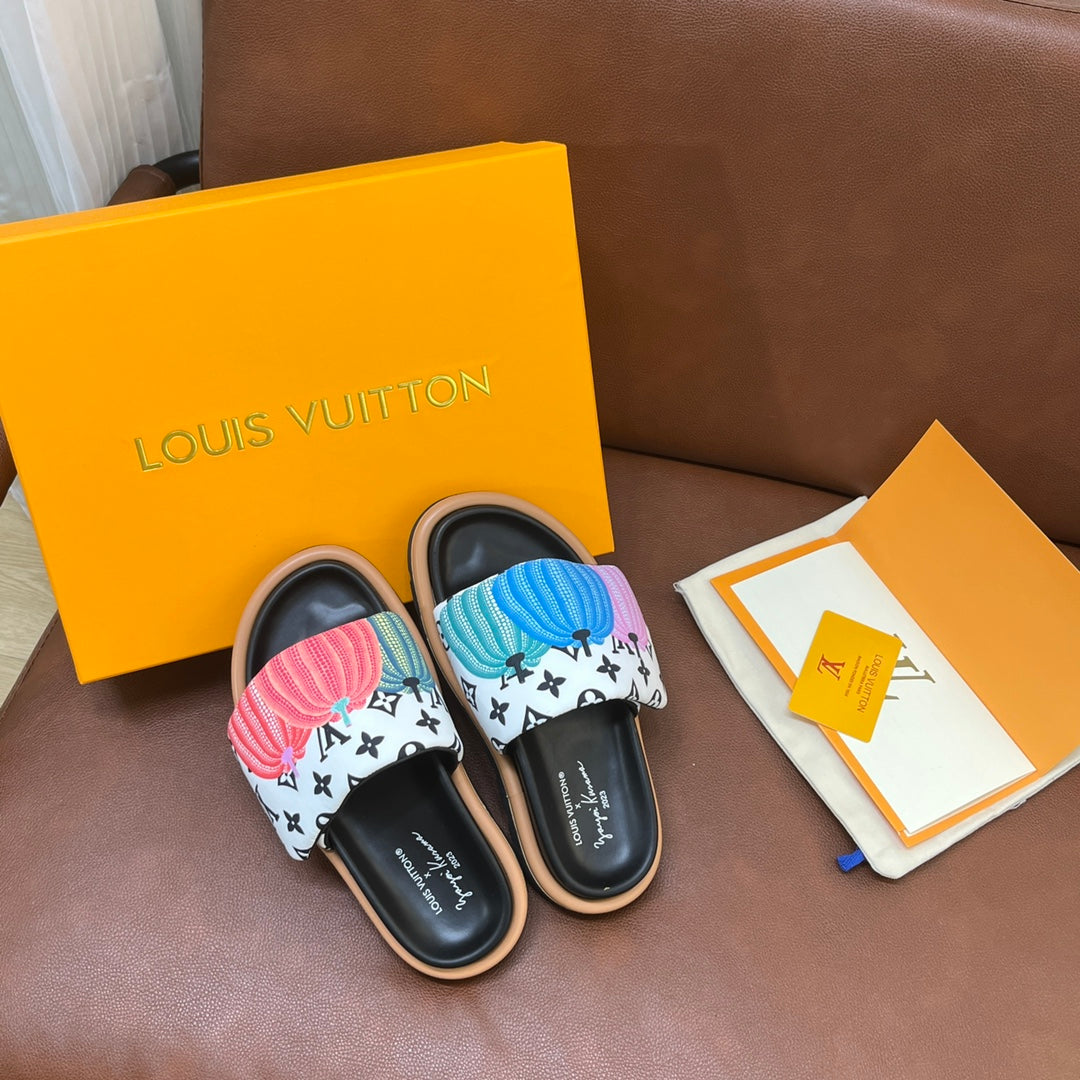 LV Latest Embossed Slippers