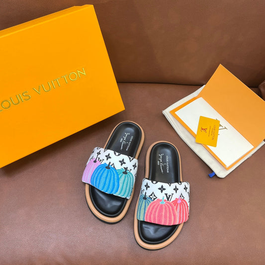 LV Latest Embossed Slippers