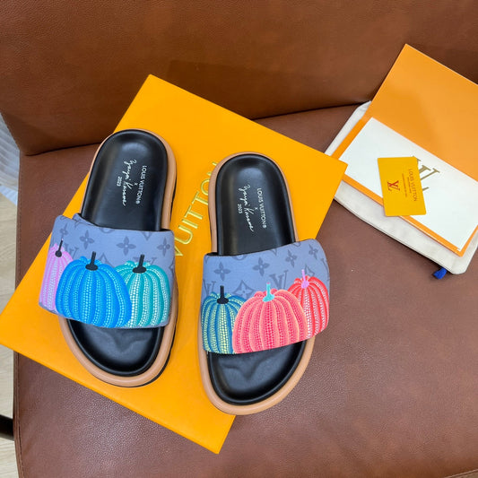 LV Latest Embossed Slippers
