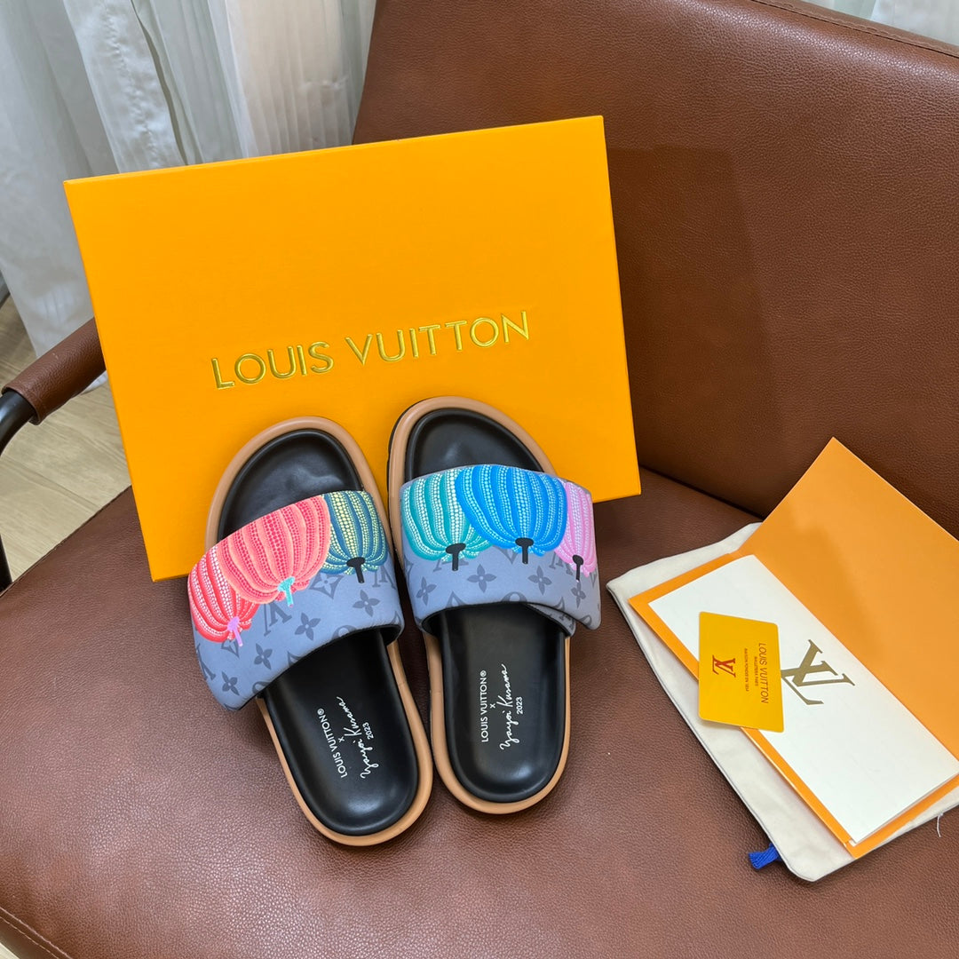 LV Latest Embossed Slippers