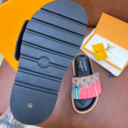 LV Latest Embossed Slippers